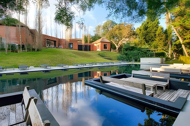 Be House & Spa by Oceana Suites