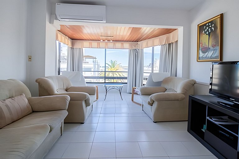 Oceana Suites Palm Beach