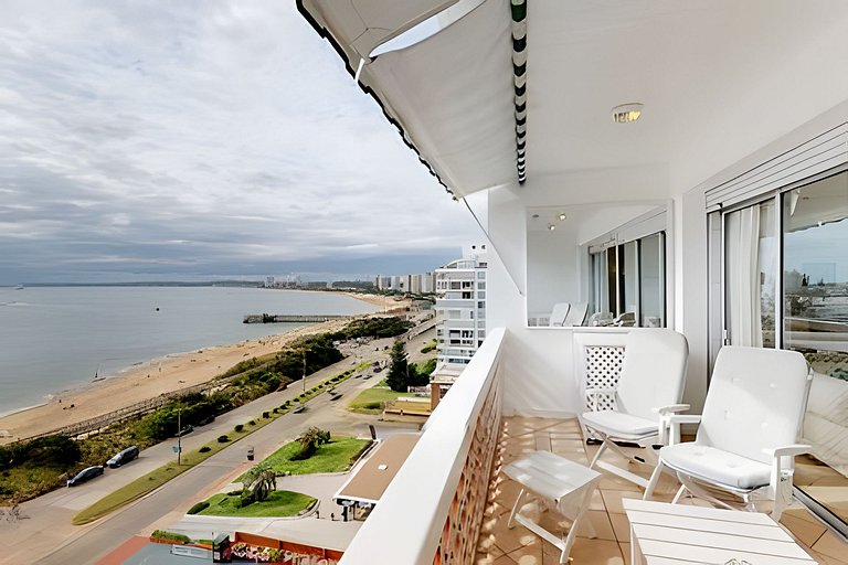 Oceana Suites Vanguardia, vista al mar