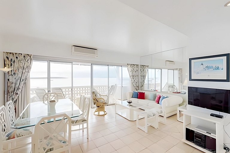 Oceana Suites Vanguardia, vista al mar