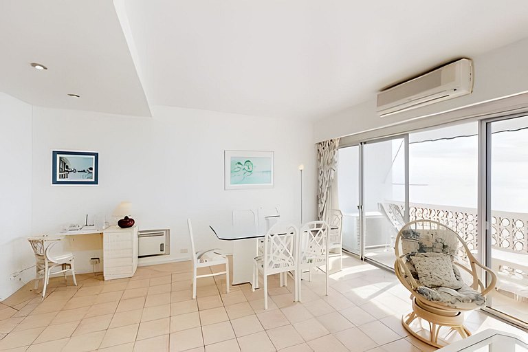 Oceana Suites Vanguardia, vista al mar