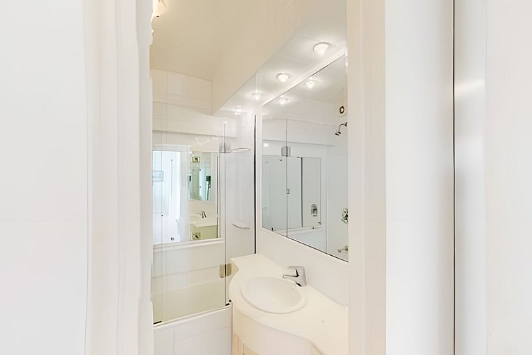 Oceana Suites Vanguardia, vista al mar