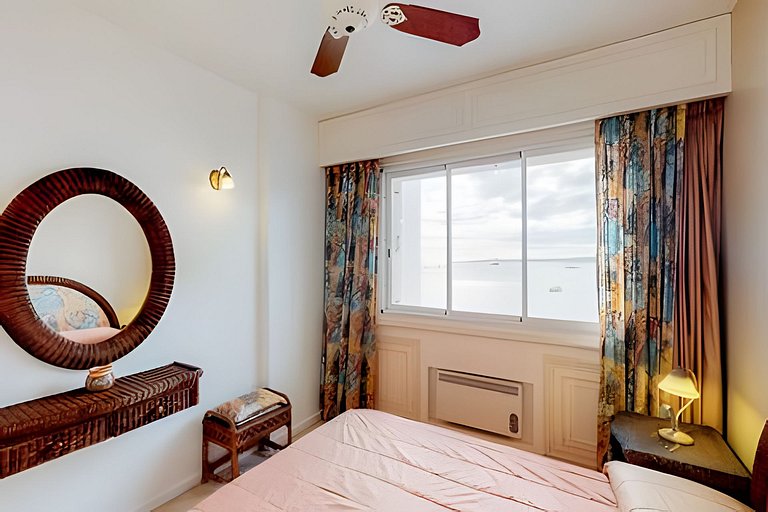 Oceana Suites Vanguardia, vista al mar