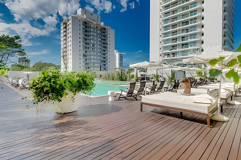 Oceana Suites Yoo, piscina climatizada