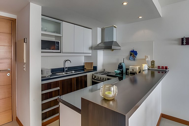 Oceana Suites The Point