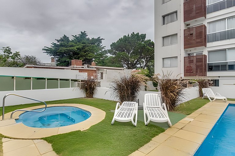 Oceana Suites The Point