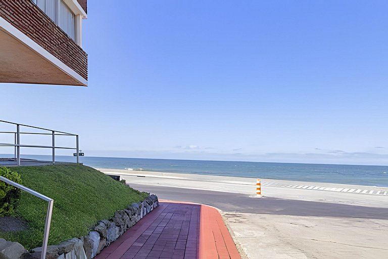 Oceana Suites en L'Hirondelle, vista al mar