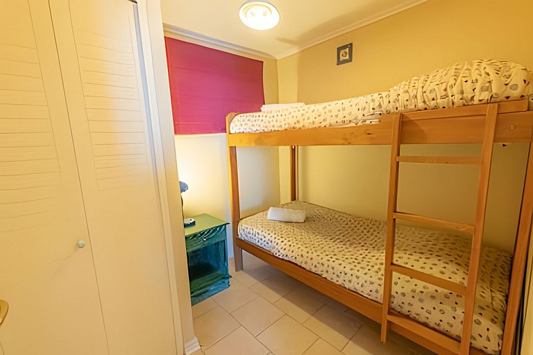 CLVAVIEV-107 · Oceana Suites Eurovista