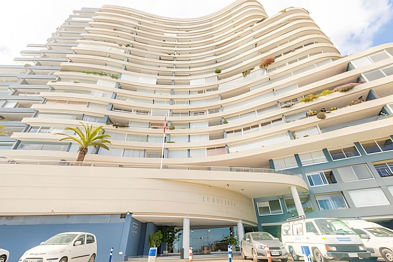 CLVAVIEV-107 · Oceana Suites Eurovista